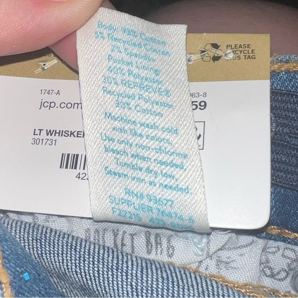 NWT Boys ThereAbouts Taper Fit Light Wash Jeans - Picture 6 of 8